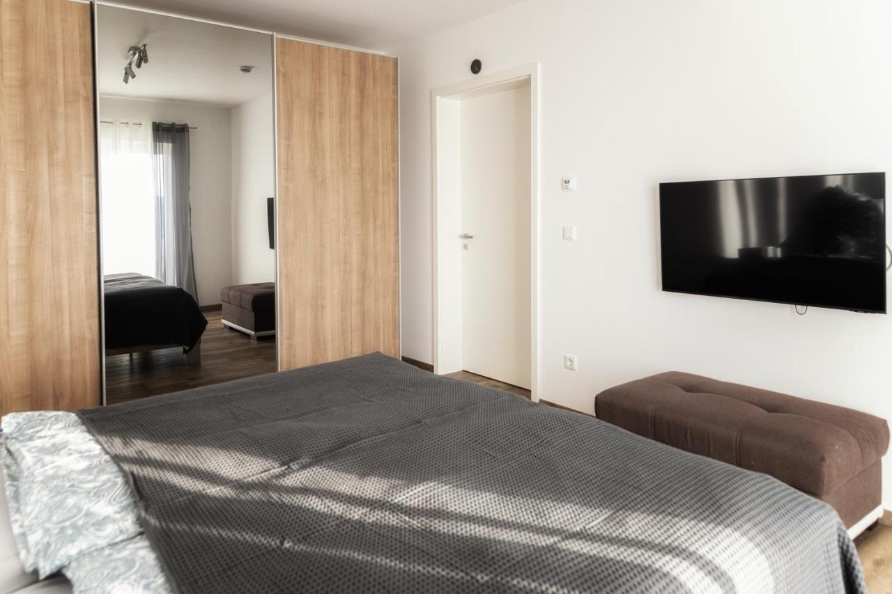 Ferienwohnung Bergaecker Neualbenreuth Exterior foto
